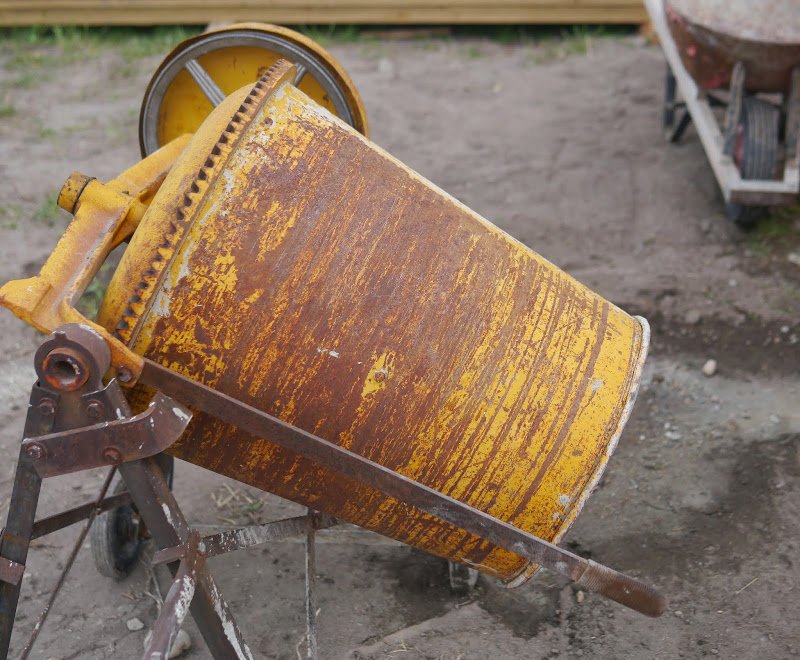 DIY Concrete Stepping Stones