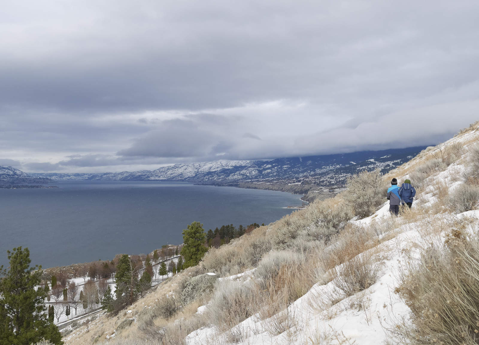 6 Tips for Winter Hiking with Kids