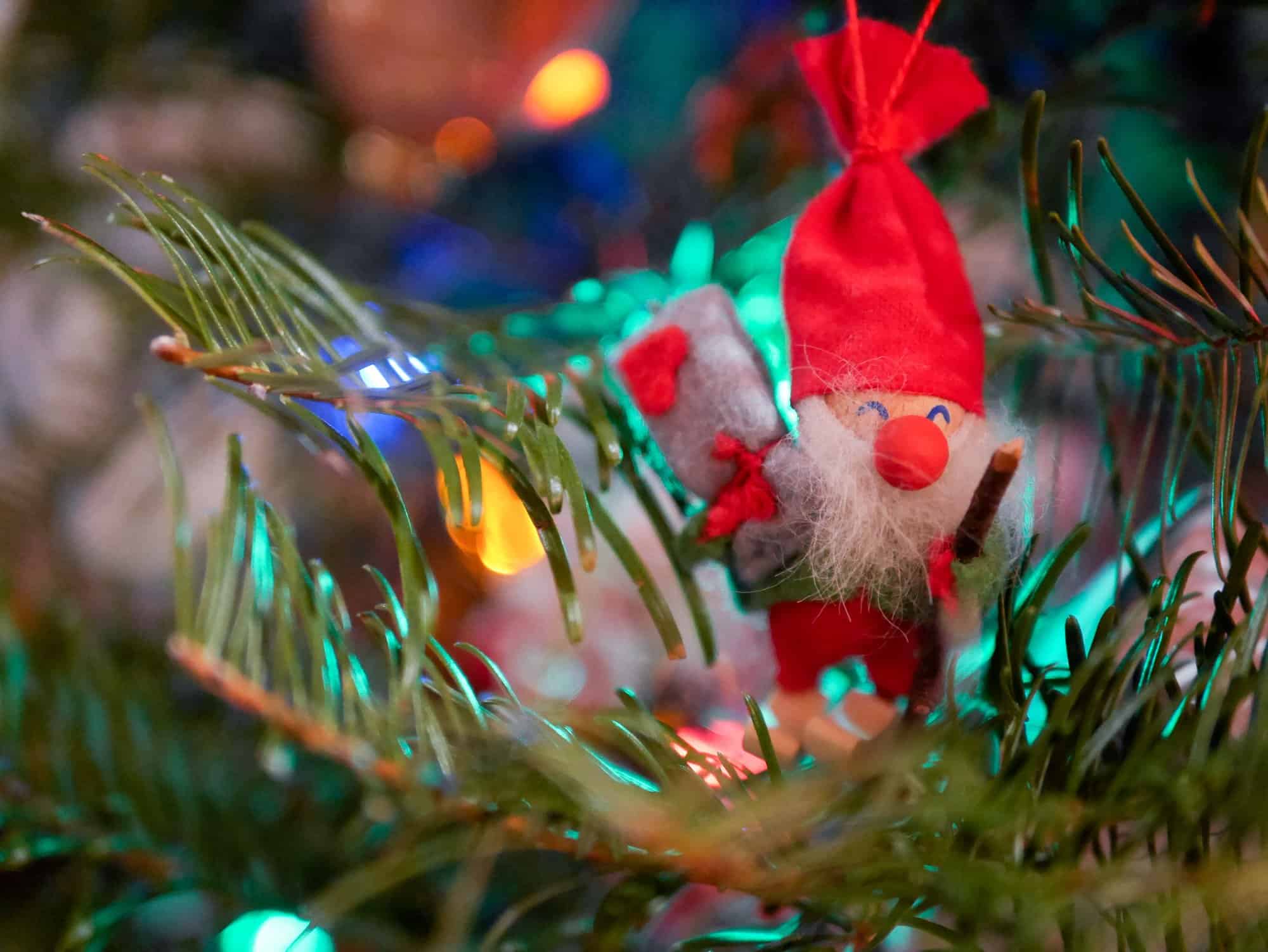 12 Ways to Make Christmas More Meaningful for Your Family